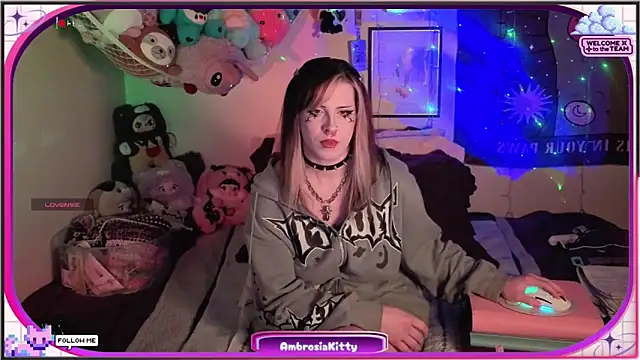 Snapshot of AmbrosiaKitty chatting on May 2026 07:57:02 AM AmbrosiaKitty online show from May 2026 07:57:02 AM