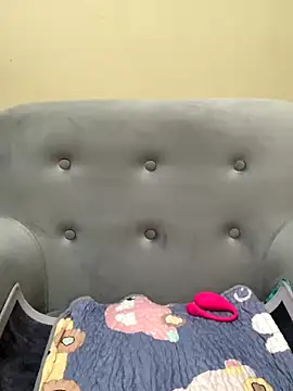 Snapshot of Linda-Mora chatting on September 2025 06:06:01 PM Linda-Mora online show from September 2025 06:06:01 PM