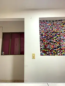 little tifanny82 online show from October 2025 01:19:02 PM