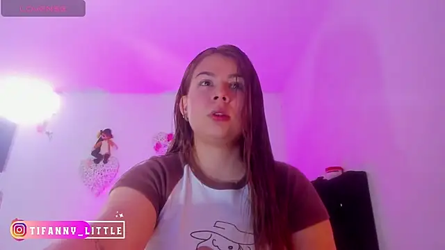 little tifanny82 online show from November 2025 04:01:02 PM