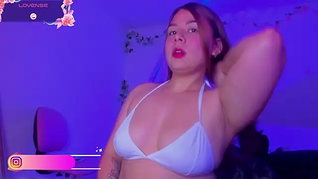 little tifanny82 online show from March 2026 02:33:01 PM