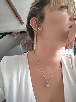 tata laima   online show from December 2025 03:26:01 PM