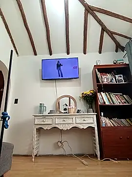 Snapshot of tata_laima__ chatting on May 2026 02:33:02 PM tata laima online show from May 2026 02:33:02 PM