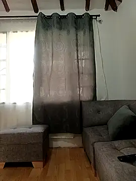 Snapshot of tata_laima__ chatting on May 2026 01:36:01 PM tata laima online show from May 2026 01:36:01 PM