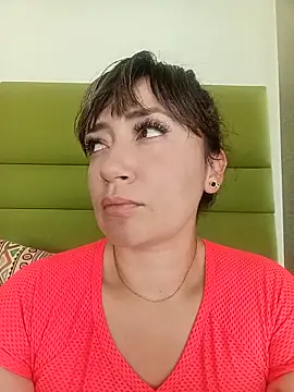 Snapshot of tata_laima__ chatting on April 2026 01:24:02 PM tata laima online show from April 2026 01:24:02 PM