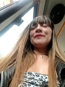 Snapshot of tata_laima__ chatting on June 2026 02:50:01 PM tata laima online show from June 2026 02:50:01 PM