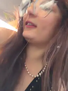 urpuppymoon online show from March 2026 10:17:01 PM