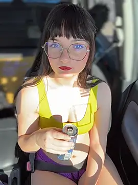 urpuppymoon online show from February 2026 06:59:02 PM