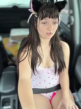 urpuppymoon online show from February 2026 09:42:01 PM