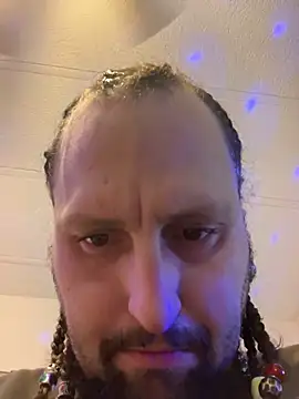 Snapshot of BobbyQ29 chatting on November 2025 02:11:02 AM BobbyQ29 online show from November 2025 02:11:02 AM