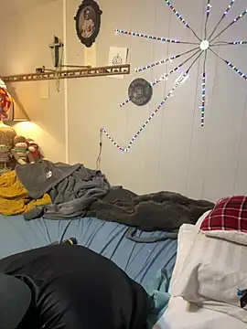 Snapshot of BobbyQ29 chatting on December 2025 08:42:02 AM BobbyQ29 online show from December 2025 08:42:02 AM