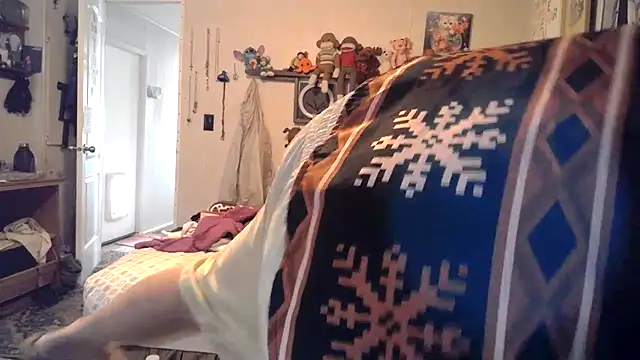 BobbyQ29 online show from April 2026 05:25:02 PM