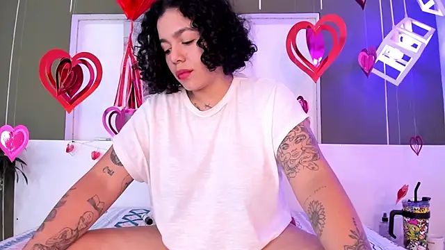 Snapshot of Alexxxholy chatting on February 2025 08:23:02 PM Alexxxholy online show from February 2025 08:23:02 PM