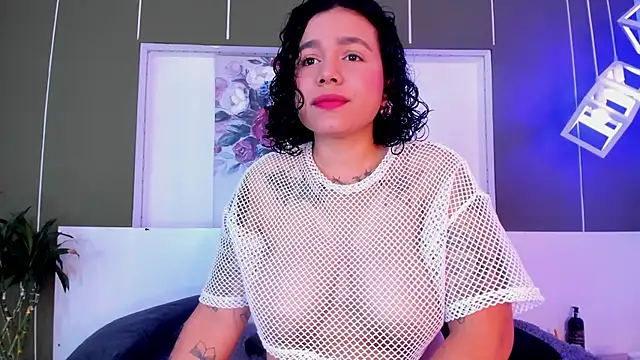 Snapshot of Alexxxholy chatting on February 2025 01:42:01 PM Alexxxholy online show from February 2025 01:42:01 PM