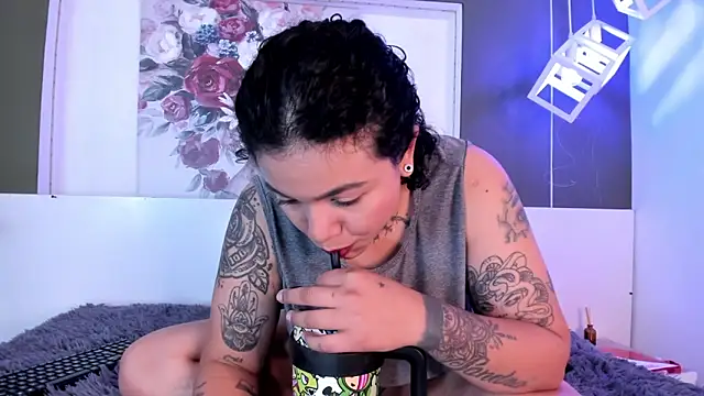 Snapshot of Alexxxholy chatting on February 2025 07:59:02 PM Alexxxholy online show from February 2025 07:59:02 PM