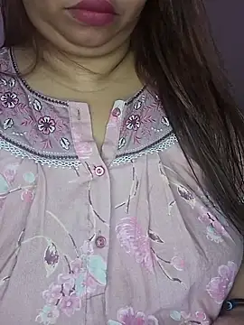 Snapshot of Ravina_patil1 chatting on April 2026 06:42:01 AM Ravina patil1 online show from April 2026 06:42:01 AM