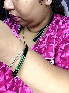 Ravina patil1 online show from October 2025 12:35:03 PM