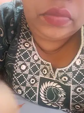 Ravina patil1 online show from October 2025 05:14:02 PM