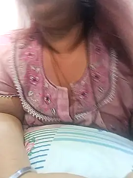 Snapshot of Ravina_patil1 chatting on March 2026 12:10:02 PM Ravina patil1 online show from March 2026 12:10:02 PM