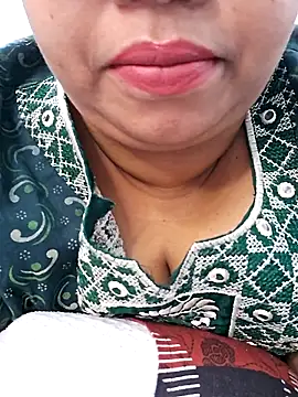 Ravina patil1 online show from September 2025 11:00:01 PM