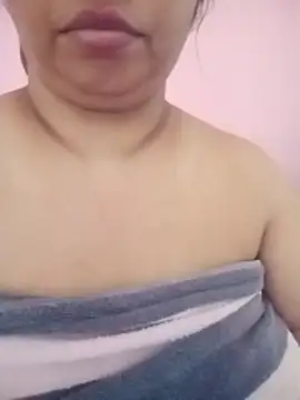 Snapshot of Ravina_patil1 chatting on April 2026 07:26:02 AM Ravina patil1 online show from April 2026 07:26:02 AM