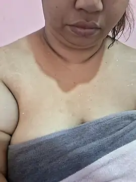 Snapshot of Ravina_patil1 chatting on March 2026 03:50:02 AM Ravina patil1 online show from March 2026 03:50:02 AM