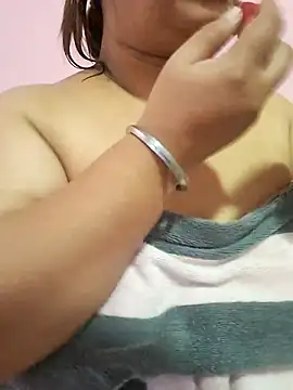 Snapshot of Ravina_patil1 chatting on June 2026 03:56:01 AM Ravina patil1 online show from June 2026 03:56:01 AM