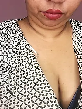 Snapshot of Ravina_patil1 chatting on March 2026 08:01:01 AM Ravina patil1 online show from March 2026 08:01:01 AM