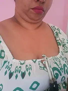 Snapshot of Ravina_patil1 chatting on April 2026 07:45:01 AM Ravina patil1 online show from April 2026 07:45:01 AM