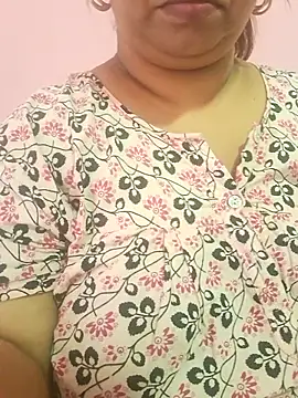 Snapshot of Ravina_patil1 chatting on June 2026 09:08:02 AM Ravina patil1 online show from June 2026 09:08:02 AM