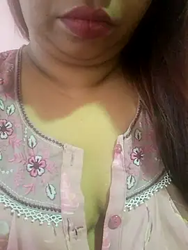 Snapshot of Ravina_patil1 chatting on March 2026 09:01:02 AM Ravina patil1 online show from March 2026 09:01:02 AM