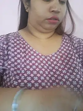 Snapshot of Ravina_patil1 chatting on April 2026 07:05:02 AM Ravina patil1 online show from April 2026 07:05:02 AM