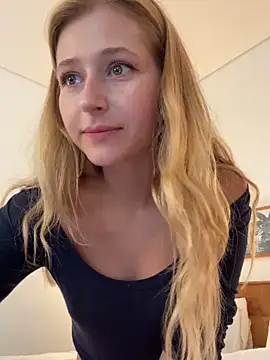 LunaRase online show from February 2026 05:51:01 AM