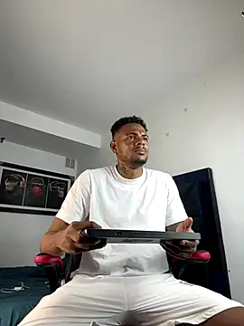 Snapshot of TysonWalkers chatting on December 2025 12:36:01 AM TysonWalkers online show from December 2025 12:36:01 AM