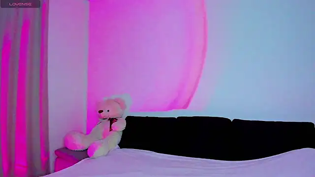 misspollywow online show from February 2025 04:03:01 PM