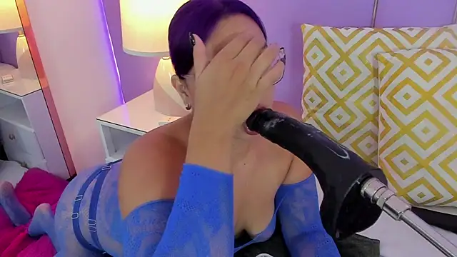 SophyRuiz  online show from February 2026 12:05:02 PM