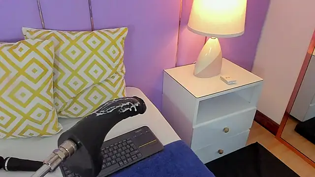 SophyRuiz  online show from April 2026 11:44:02 AM