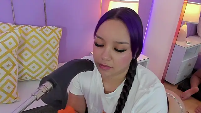 SophyRuiz  online show from April 2026 11:50:01 AM