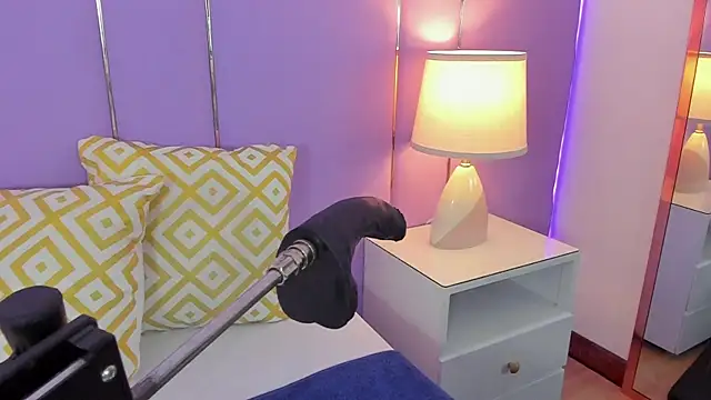 SophyRuiz  online show from April 2026 11:50:01 AM