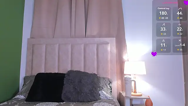 Snapshot of Avaline_Blancx chatting on August 2026 06:01:02 AM Avaline Blancx online show from August 2026 06:01:02 AM