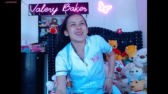ValeryBaker  online show from November 2025 08:42:01 PM