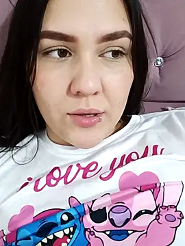 Ariakris online show from November 2025 08:52:02 PM