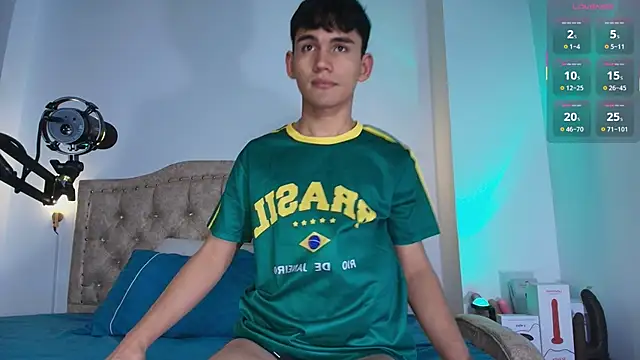 EstebanPerez  online show from September 2025 12:33:02 PM