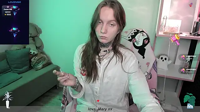 Mary Xextra online show from November 2025 01:21:01 AM