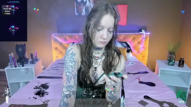 Snapshot of Mary_Xextra chatting on February 2025 01:02:02 AM Mary Xextra online show from February 2025 01:02:02 AM