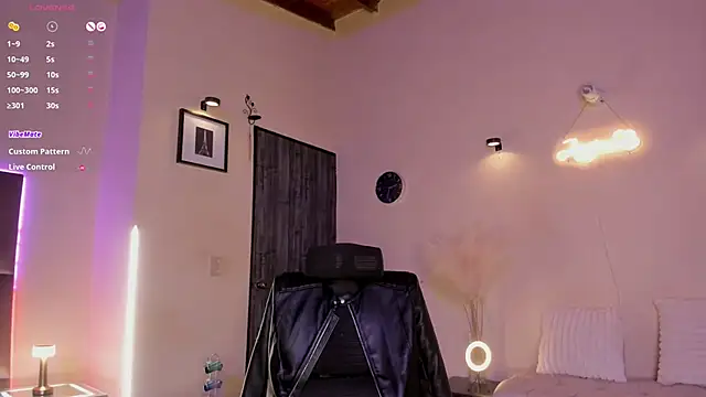 Jess Collen online show from November 2025 08:14:01 AM