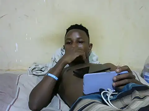 Snapshot of swthairydic chatting on November 2025 04:23:02 PM swthairydic online show from November 2025 04:23:02 PM