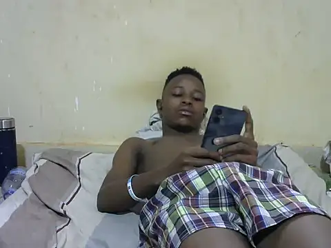 Snapshot of swthairydic chatting on October 2025 11:22:02 AM swthairydic online show from October 2025 11:22:02 AM