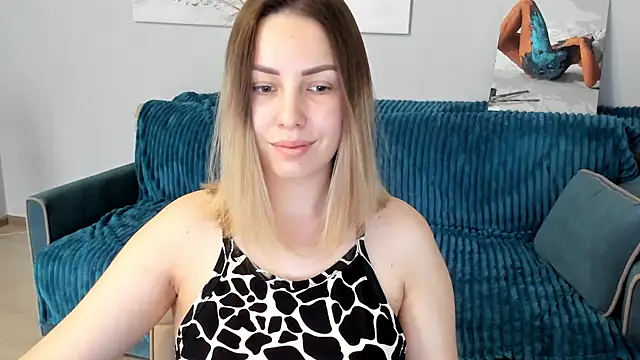 Snapshot of Mia_shy1 chatting on March 2025 08:29:01 AM Mia shy1 online show from March 2025 08:29:01 AM