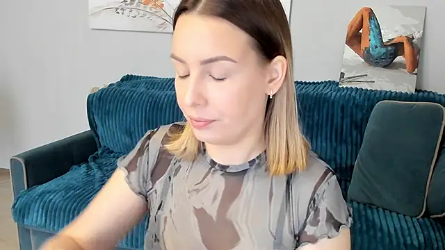 Snapshot of Mia_shy1 chatting on February 2025 07:20:01 AM Mia shy1 online show from February 2025 07:20:01 AM